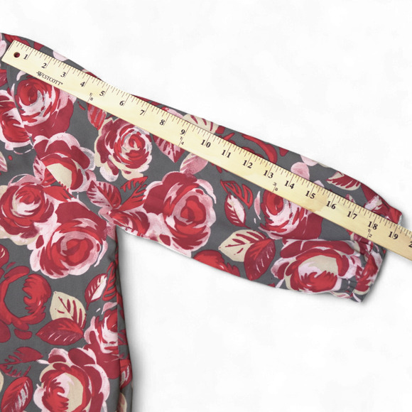 NYDJ Red Rose Pleated V-Neck Button-Down Blouse Sz M | 3/4 Sleeve, Romantic Chic - Picture 14 of 15